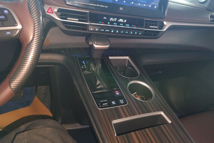 Toyota Sienna 2022 #18 Toyota Sienna 2022 car image #18