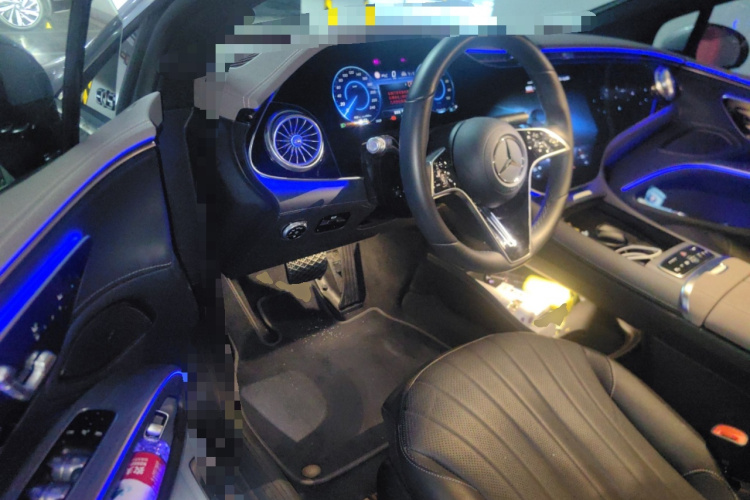 Mercedes-Benz EQS Class 2024 car image #18