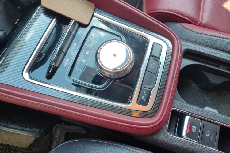 MG 6 New Energy 2020 immagine di auto #18