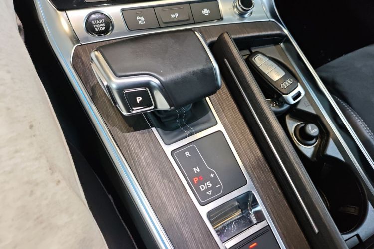 Audi A7L 2022 #18 Audi A7L 2022 car image #18