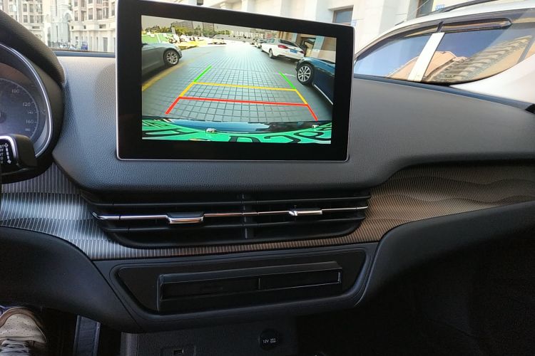 HongQi E-QM5 2022 immagine di auto #18