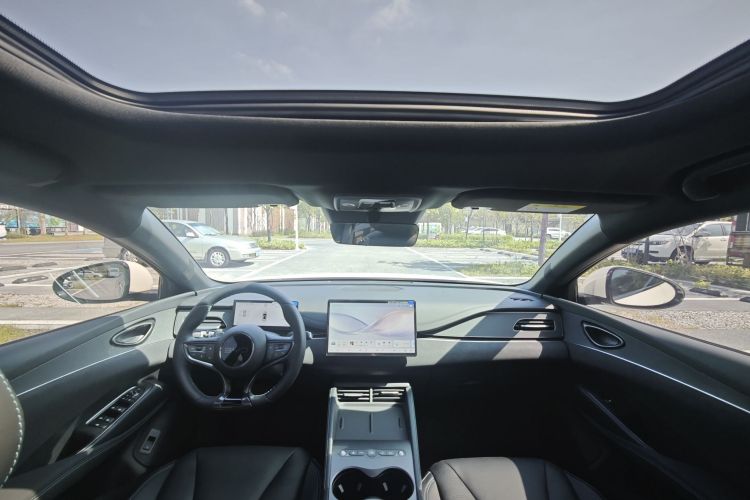 BYD Seal 06 DM-i 2025 immagine di auto #18