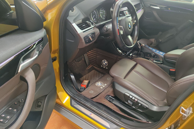 BMW X2 2020 car image #18