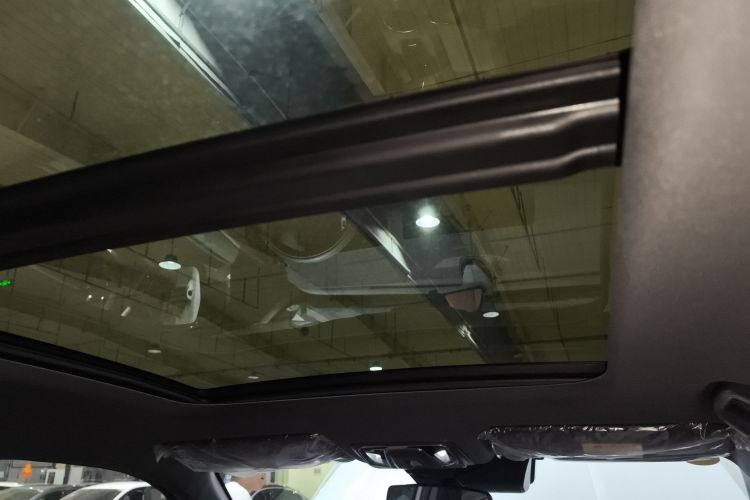 Changan UNI-Z 2025 immagine di auto #18