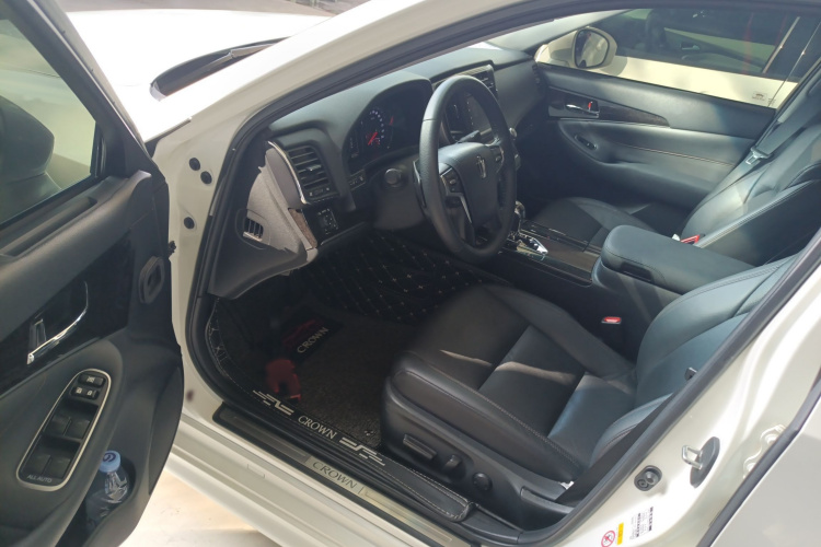 丰田 皇冠 2018 #18 丰田 皇冠 2018 汽车图片 #18