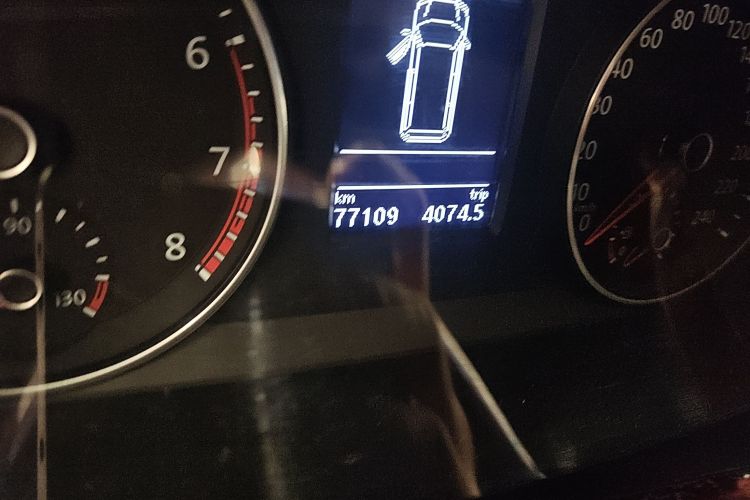 Volkswagen Caravelle 2017 car image #18