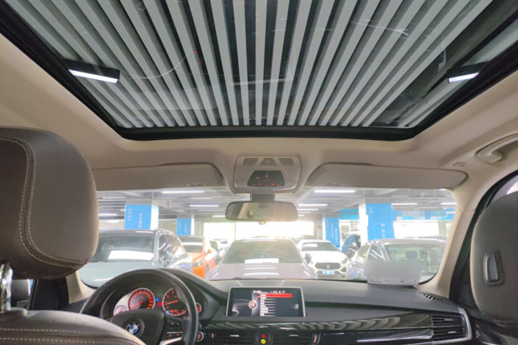 BMW X5 2015 car image #18