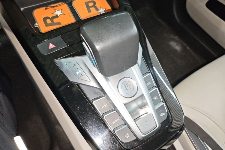 BYD Yuan 2021 #18 BYD Yuan 2021 car image #18