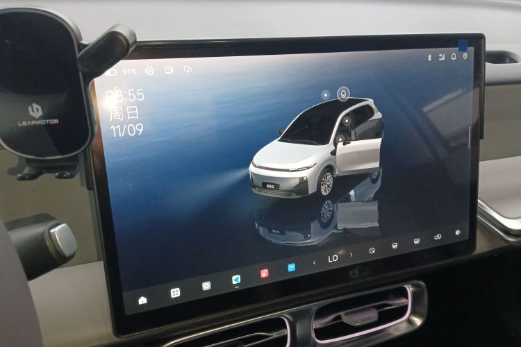 零跑汽车 零跑B10 2025 汽车图片 #18