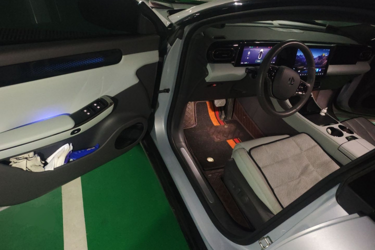 零跑汽车 零跑C01 2023 汽车图片 #18