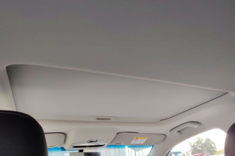 GEELY Emgrand L 2022 immagine di auto #18