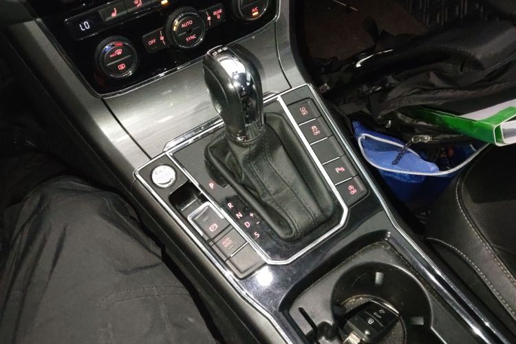 Volkswagen Passat 2017 car image #18