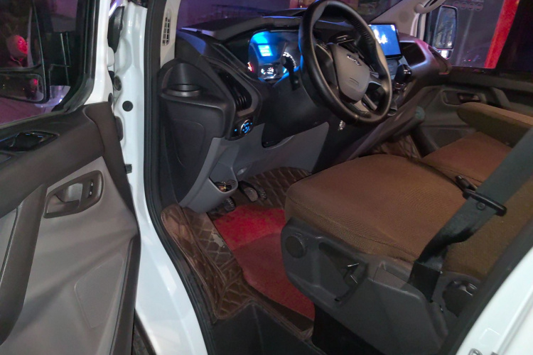 Ford E-Transit 2022 car image #18