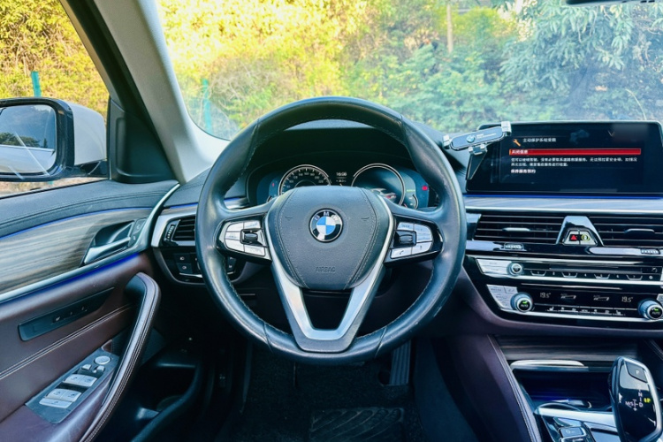 BMW M5 New Energy 2019 car image #18