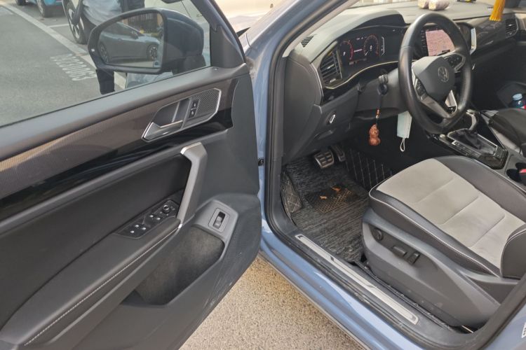 Volkswagen Tayron X 2021 car image #18