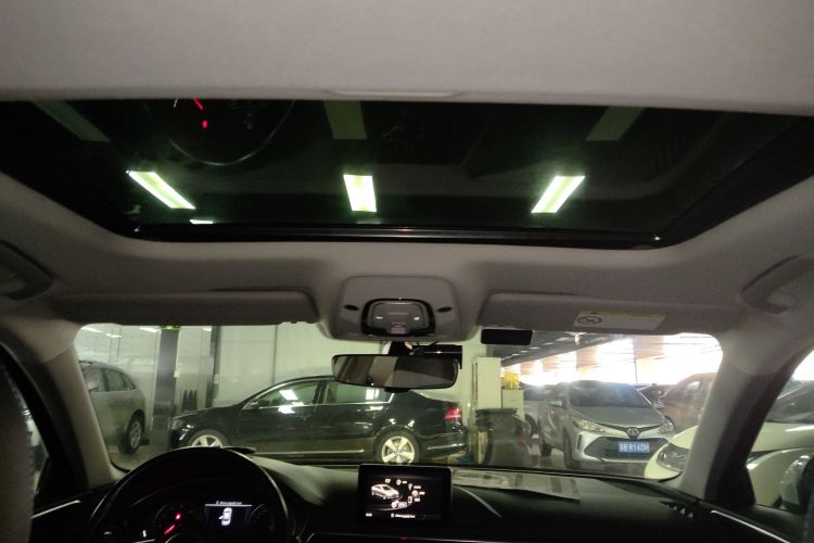 Audi A4 2017 car image #18