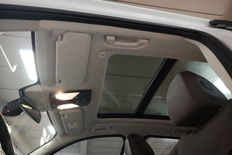 BMW iX3 2021 immagine di auto #18