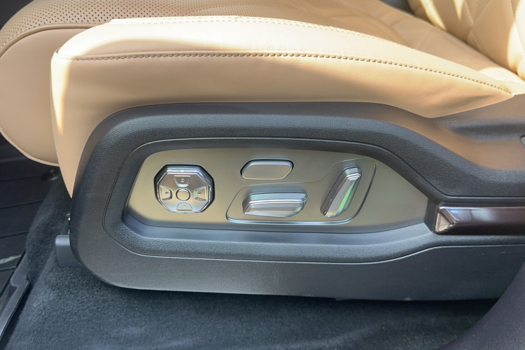 FangChengBao Leopard 8 2025 car image #18