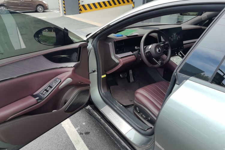 Denza Z9GT 2025 car image #18