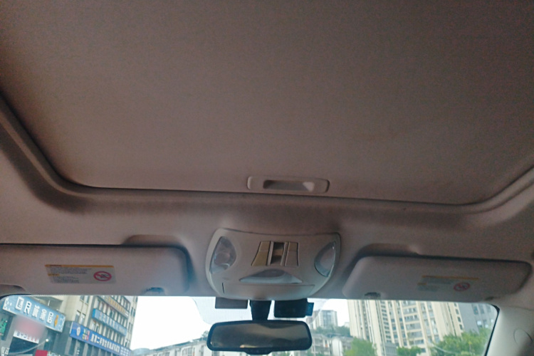 GAC Trumpchi GS5 Super 2015 #18 GAC Trumpchi GS5 Super 2015 car image #18