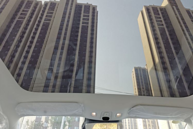 HongQi TianGong 05 2025 #18 HongQi TianGong 05 2025 car image #18