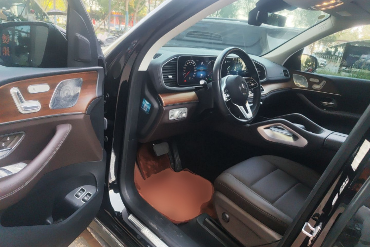 Mercedes-Benz GLE Class New Energy 2021 car image #18