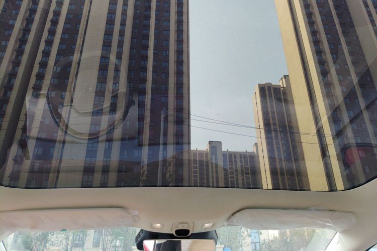 HongQi TianGong 05 2025 immagine di auto #18