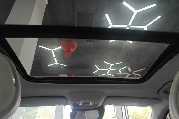 GEELY PrefaceL 2024 car image #18