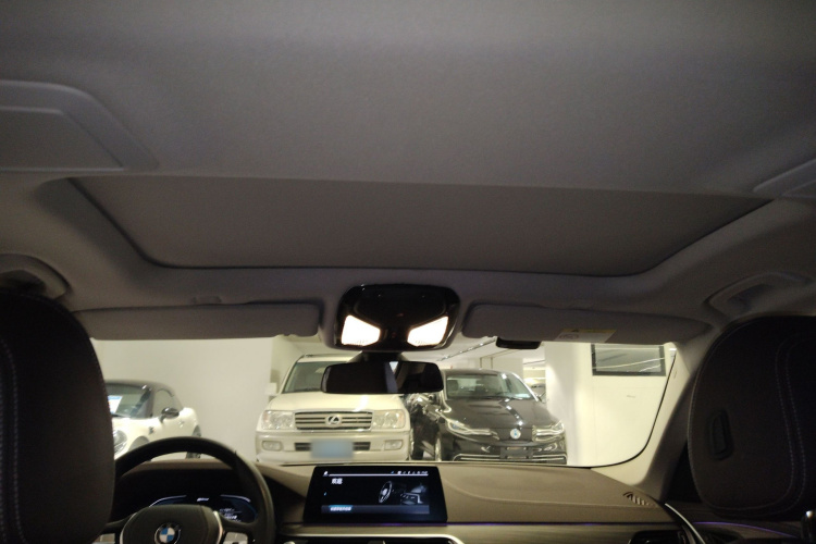 BMW M5 New Energy 2019 car image #18