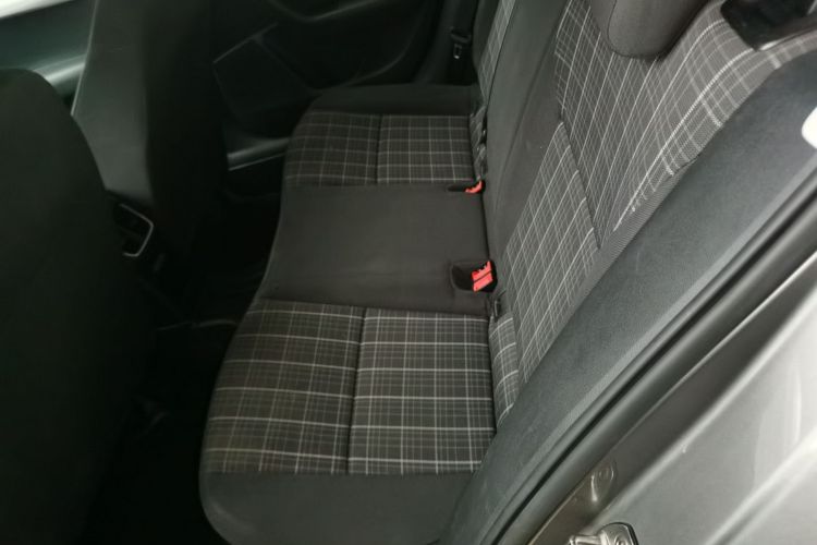 Skoda Octavia 2019 car image #18