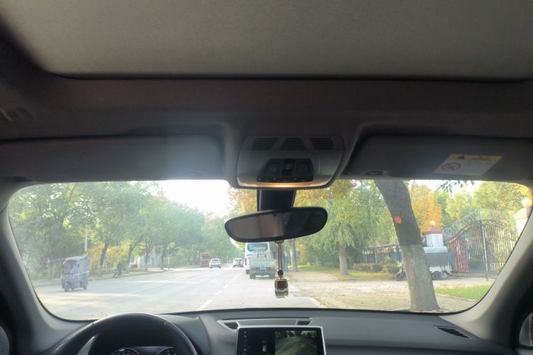 BMW X1 New Energy 2018 car image #18