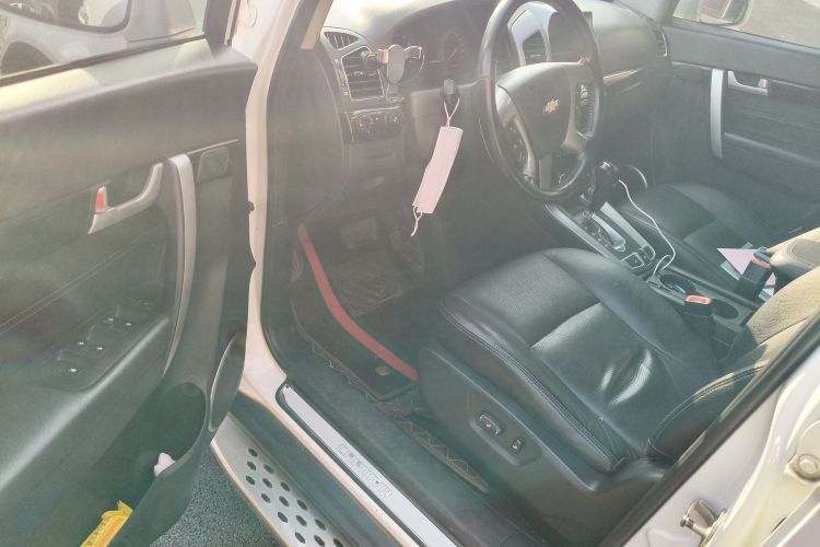 Chevrolet Captiva (Imported) 2017 car image #18