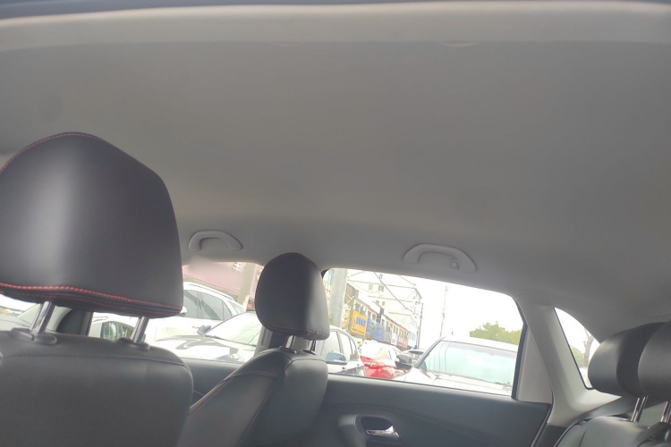 Polo 2019 car image #18