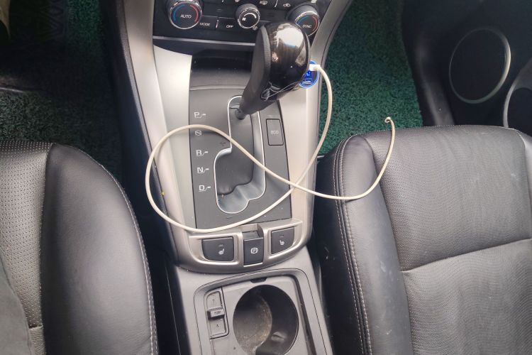 Chevrolet Captiva 2015 car image #18