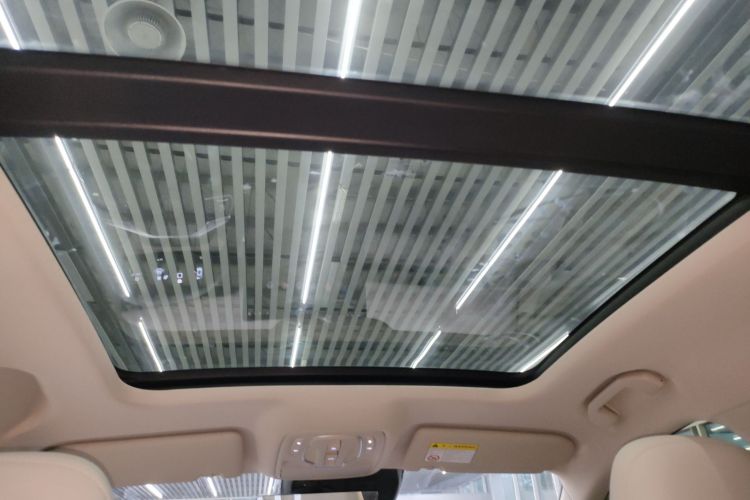 MG ES5 2024 car image #18