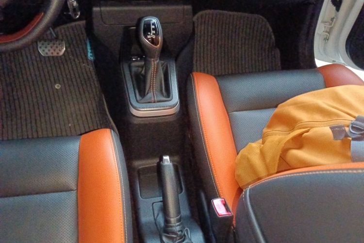 GEELY Vision X1 2019 #18 GEELY Vision X1 2019 car image #18