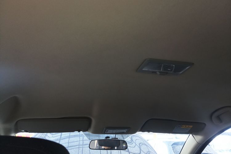 Suzuki S-Cross 2015 immagine di auto #18