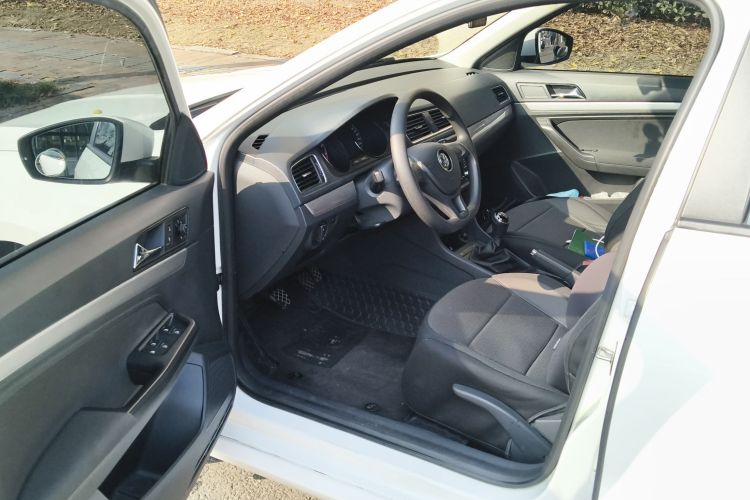 Volkswagen Gran Lavida 2017 car image #18