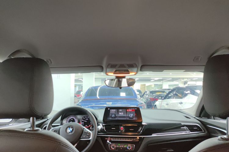 BMW 1 Series 2023 car image #18