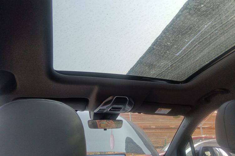 GEELY OkavangoR7 2025 car image #18