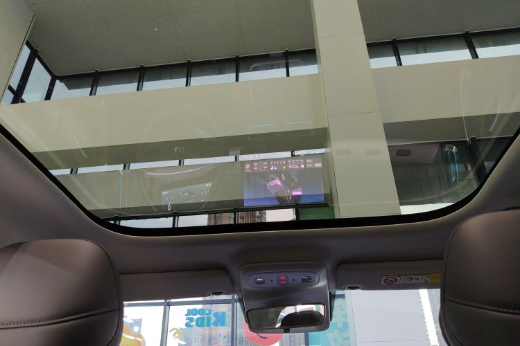 零跑汽车 零跑B01 2025 汽车图片 #18