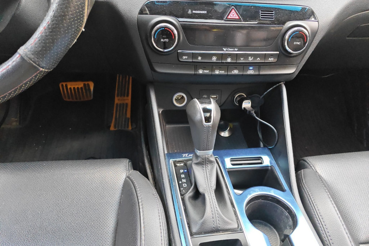 Hyundai Tucson (Imported) 2016 #18 Hyundai Tucson (Imported) 2016 car image #18