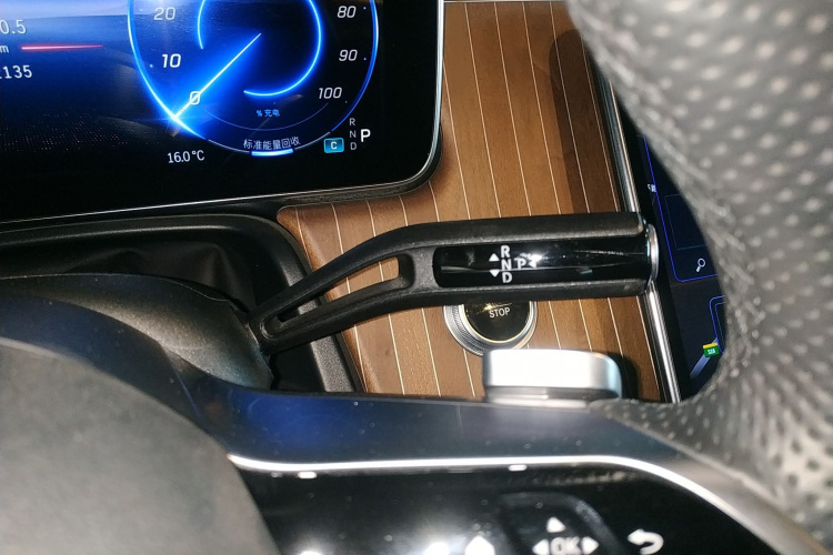 Mercedes-Benz EQE Class 2022 #18 Mercedes-Benz EQE Class 2022 car image #18