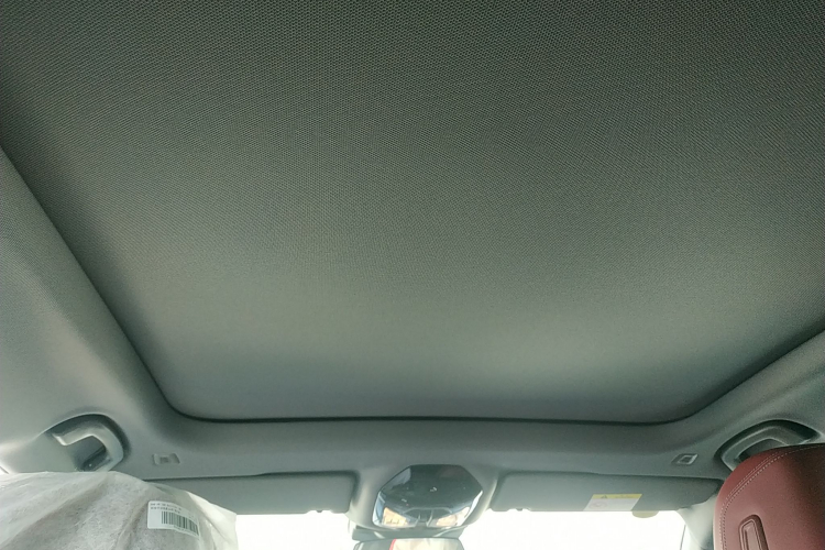 BMW i5 M60 2025 car image #18