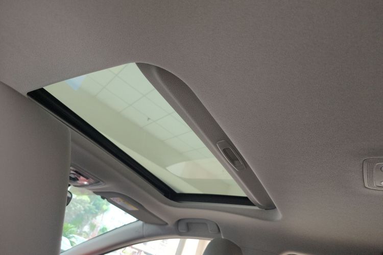 Toyota bZ3 2024 immagine di auto #18