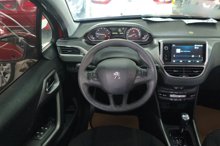 Peugeot 2008 2018 #18 Peugeot 2008 2018 image de voiture #18