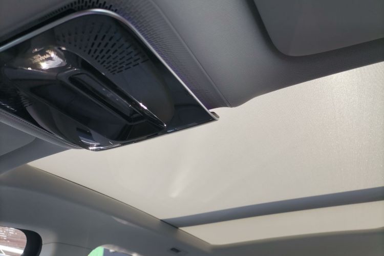 Mercedes-Benz EQE Class 2023 car image #18