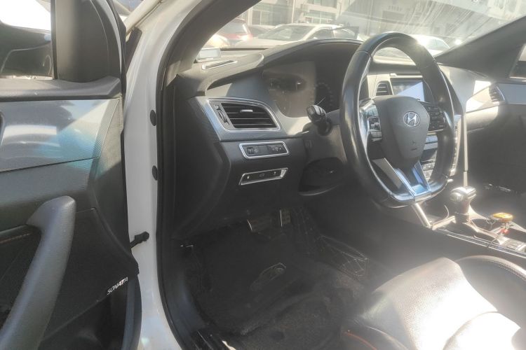 Hyundai Sonata NFC 2015 immagine di auto #18