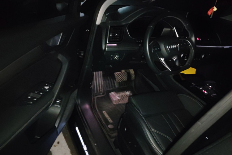 Audi Q5L Sportback 2021 car image #18