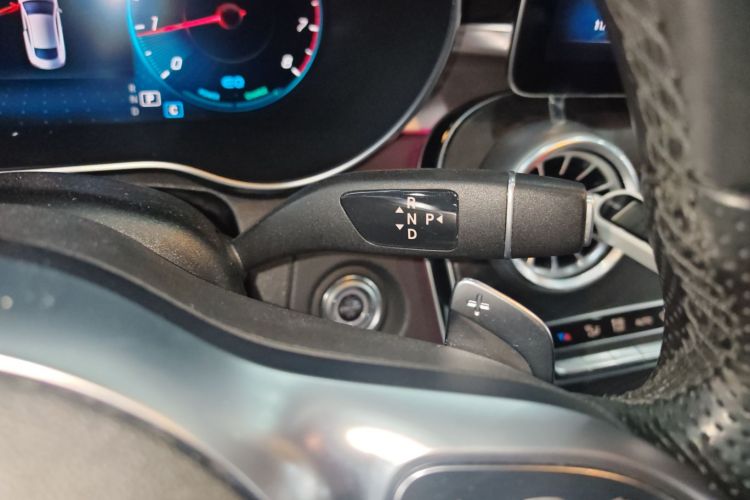 Mercedes-Benz C Class (Imported) 2021 #18 Mercedes-Benz C Class (Imported) 2021 car image #18